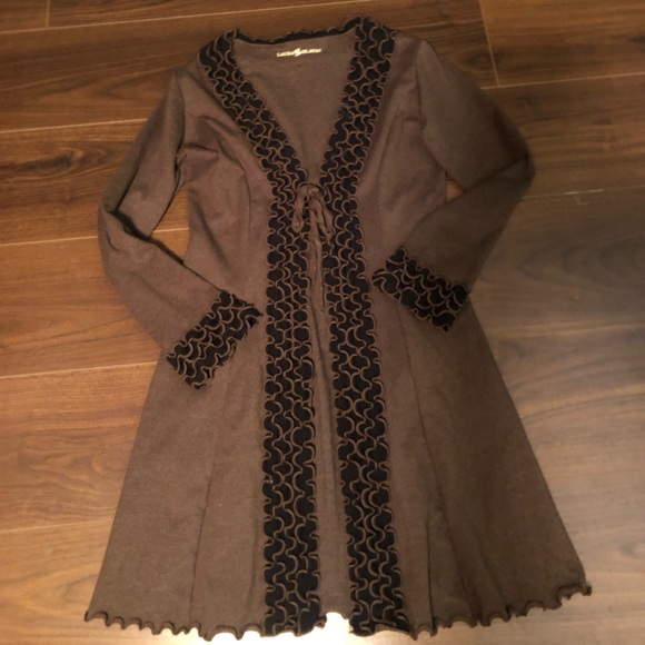 Great light weight jacket - flattering brown shade with contrasting black-S-NWOT - Picture 1 of 3